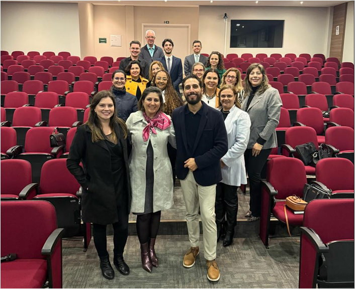 Workshop sobre Redes Sociais e Inteligência Artificial reúne advogados na OAB Guarapuava